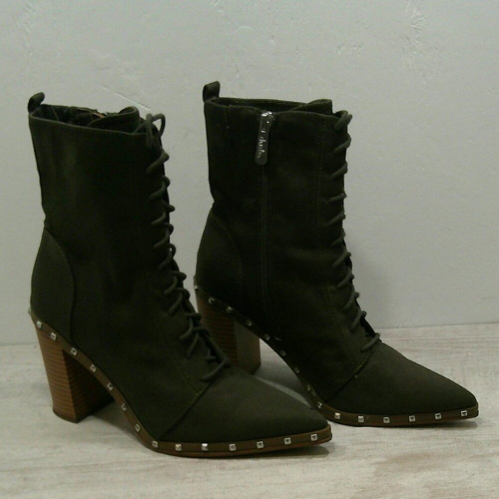 Super Sexy Duffy Green Studded Design Lace Up Heeled Ankle Booties Size 8.5